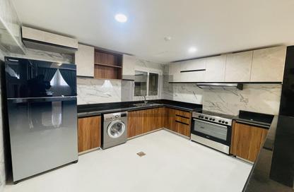 Apartment - 2 Bedrooms - 2 Bathrooms for rent in Al Mansoura - Al Mansoura - Doha