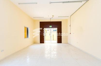 Warehouse - Studio - 6 for rent in East Industrial Street - Birkat Al Awamer - Al Wakra