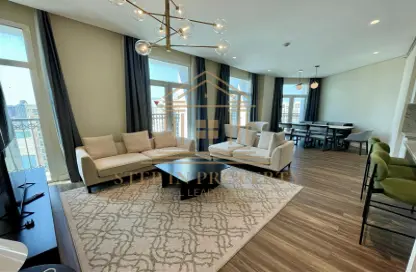 شقة - 2 غرف نوم - 4 حمامات للايجار في حدائق فلورستا - حدائق فلورستا - جزيرة اللؤلؤة - الدوحة