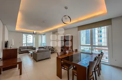 شقة - 2 غرف نوم - 3 حمامات للايجار في فيفا بحرية شرق - فيفا بحرية - جزيرة اللؤلؤة - الدوحة