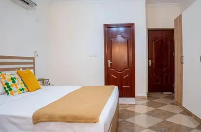 شقة - 3 غرف نوم - 2 حمامات للايجار في 2 قرية إزدان - الدحيل - الدوحة