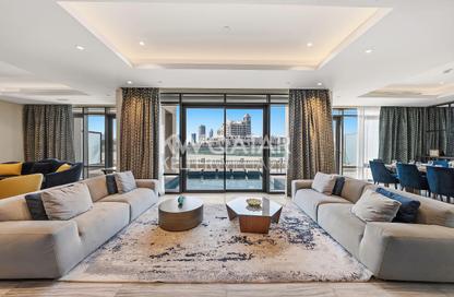 Villa - 5 Bedrooms - 6 Bathrooms for rent in Abraj Bay - Abraj Quartiers - The Pearl Island - Doha