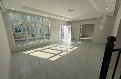 Villa - 4 Bedrooms - 4 Bathrooms for rent in Wadi Al Markh - Muraikh - AlMuraikh - Doha