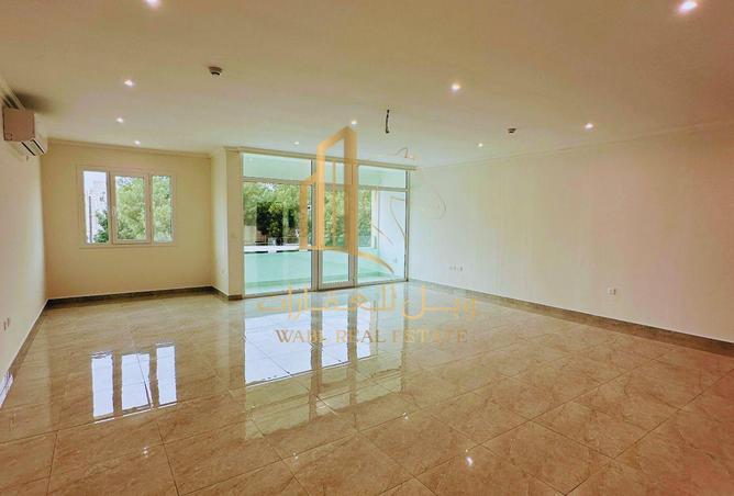 55178552 - Property Image 2