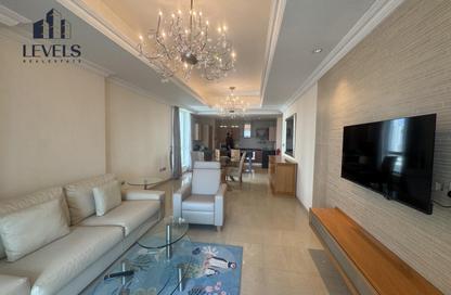 Apartment - 2 Bedrooms - 3 Bathrooms for rent in Viva West - Viva Bahriyah - The Pearl Island - Doha