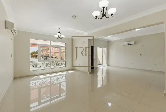 60445854 - Property Image 2