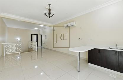 Villa - 5 Bedrooms - 5 Bathrooms for rent in Al Dana st - Muraikh - AlMuraikh - Doha
