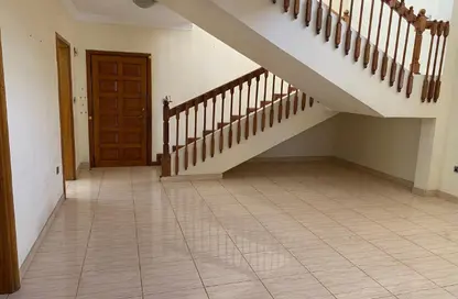 مجمع سكني - 4 غرف نوم - 5 حمامات للايجار في نور الوعب - الوعب - الدوحة