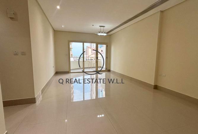 983609 - Property Image 3