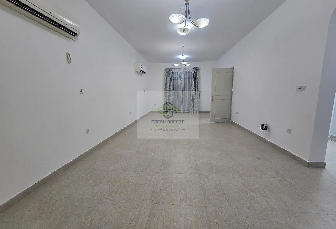 61785933 - Property Main Image