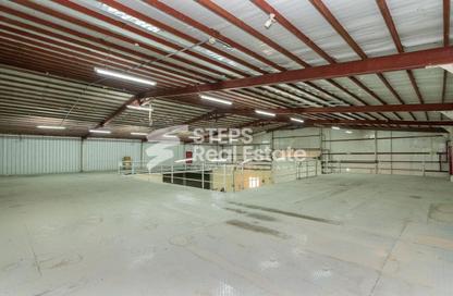 Warehouse - Studio - 7+ Bathrooms for rent in Industrial Area 4 - Industrial Area - Industrial Area - Doha