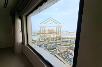 Apartment - 1 Bedroom - 2 Bathrooms for rent in Marina Gate - Porto Arabia - The Pearl Island - Doha