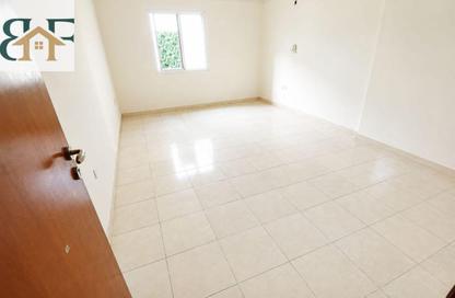 Apartment - 2 Bedrooms - 1 Bathroom for rent in Umm Ghwailina Comm - Umm Ghuwalina - Umm Ghuwailina - Doha