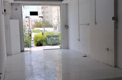محل تجاري - استوديو - 1 حمام للايجار في الغانم القديم - الغانم - الدوحة