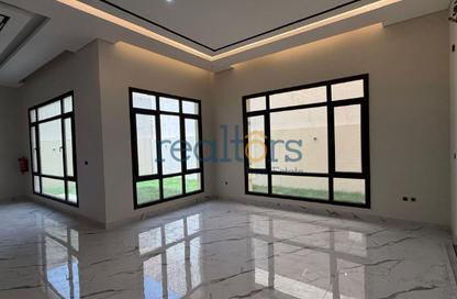 Villa - 6 Bedrooms - 7 Bathrooms for sale in Street 871 - Al Duhail South - Al Duhail - Doha