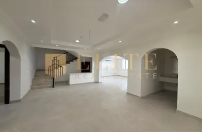 Apartment - 4 Bedrooms - 5 Bathrooms for rent in Bab Al Rayyan - Muraikh - AlMuraikh - Doha