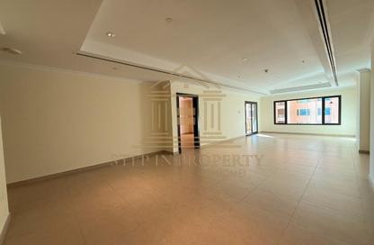 Apartment - 1 Bedroom - 2 Bathrooms for rent in East Porto Drive - Porto Arabia - The Pearl Island - Doha