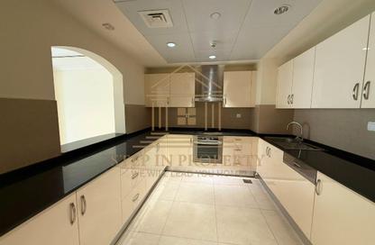 Apartment - 1 Bedroom - 2 Bathrooms for rent in East Porto Drive - Porto Arabia - The Pearl Island - Doha