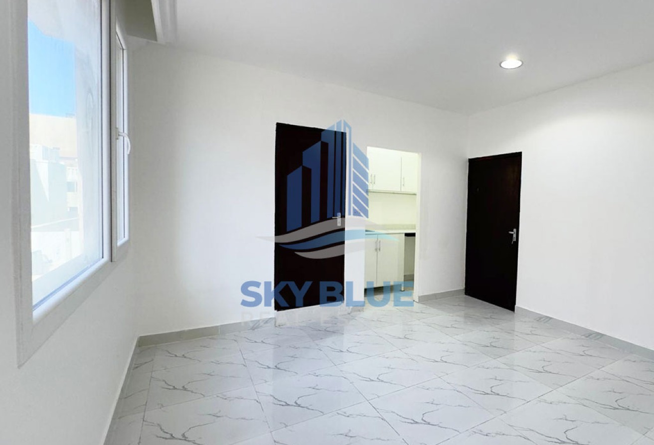 Cozy Studio Near Tawar Mall with Bills Included