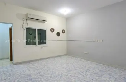 Apartment - 1 Bedroom - 1 Bathroom for rent in Madinat Khalifa North - Madinat Khalifa - Doha