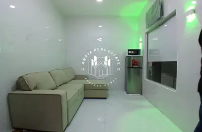 Apartment - Studio - 1 Bathroom for rent in Umm Ghuwalina - Umm Ghuwailina - Doha