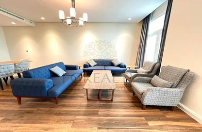 Penthouse - 4 Bedrooms - 5 Bathrooms for rent in Floresta Gardens - Floresta Gardens - The Pearl Island - Doha