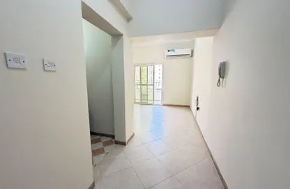 Apartment - 3 Bedrooms - 2 Bathrooms for rent in Muntazah 7 - Al Muntazah - Doha