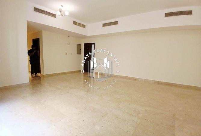 1025242 - Property Image 2