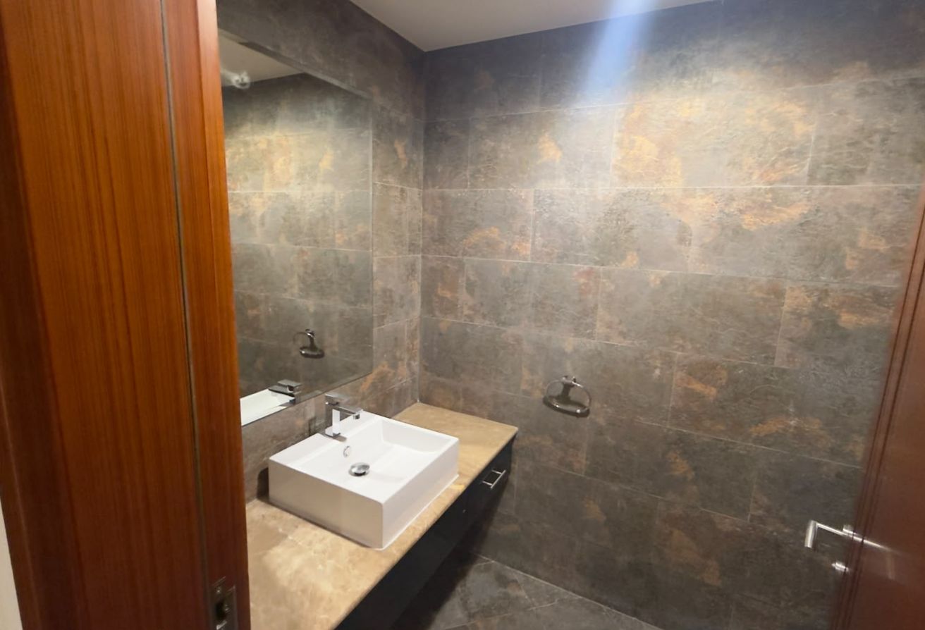 1 BHK with balcony  7 k  excl bils 1 moths free thumbnail 9