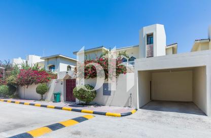 Compound - 4 Bedrooms - 5 Bathrooms for rent in Al Sadd Road - Al Sadd - Doha