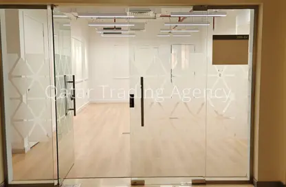 مساحات مكتبية - 7 غرف نوم - 2 حمامات للايجار في منطقة المارينا - الوسيل