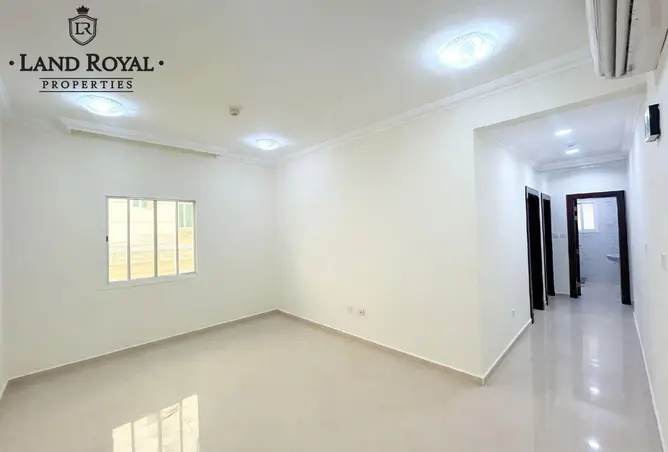 63701216 - Property Image 2