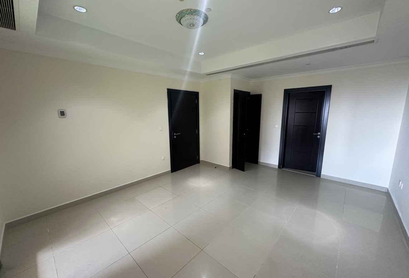 1+OFFICE Semi Furnished Side City View thumbnail 9