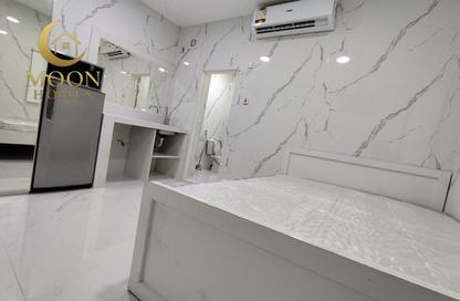 Apartment - Studio - 1 Bathroom for rent in Umm Ghwailina Comm - Umm Ghuwalina - Umm Ghuwailina - Doha Apartment - Studio - 1 Bathroom for rent in Umm Ghwailina Comm - Umm Ghuwalina - Umm Ghuwailina - Doha