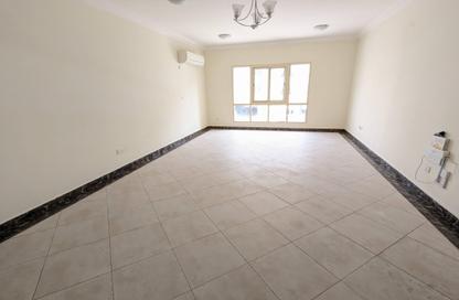 Apartment - 3 Bedrooms - 3 Bathrooms for rent in Al Mansoura - Al Mansoura - Doha
