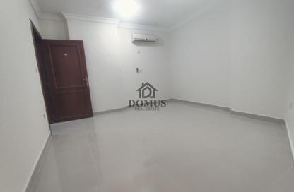 Apartment - 3 Bedrooms - 2 Bathrooms for rent in Anas Street - Fereej Bin Mahmoud North - Fereej Bin Mahmoud - Doha