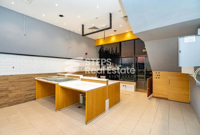 54101566 - Property Image 3