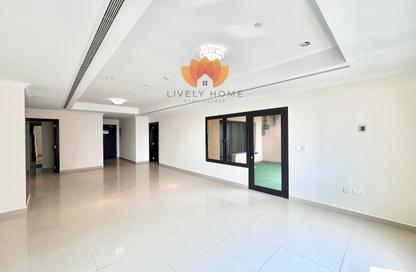 Apartment - 1 Bedroom - 2 Bathrooms for rent in West Porto Drive - Porto Arabia - The Pearl Island - Doha
