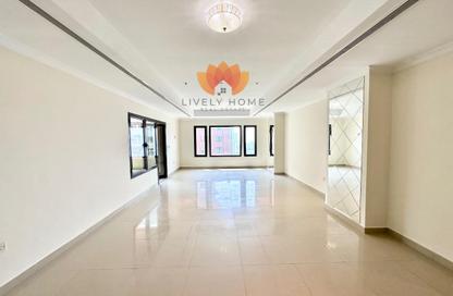 Apartment - 1 Bedroom - 2 Bathrooms for rent in West Porto Drive - Porto Arabia - The Pearl Island - Doha