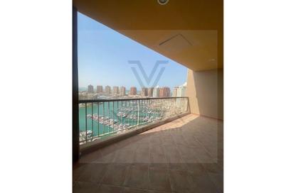 Apartment - 2 Bedrooms - 3 Bathrooms for rent in Porto Arabia - The Pearl Island - Doha
