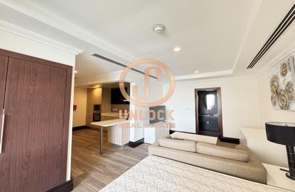 Apartment - Studio - 1 Bathroom for rent in Viva West - Viva Bahriyah - The Pearl Island - Doha