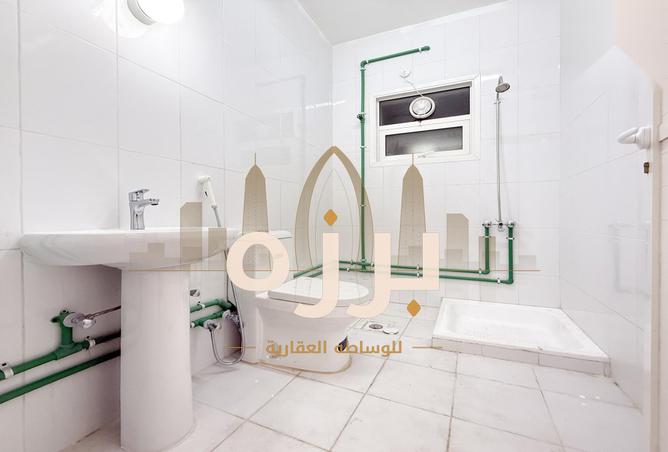 3 Bedroom Apartment with Two Bathrooms in Muaither