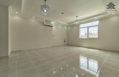 Apartment - 2 Bedrooms - 2 Bathrooms for rent in Al Jazeera Street - Fereej Bin Mahmoud North - Fereej Bin Mahmoud - Doha