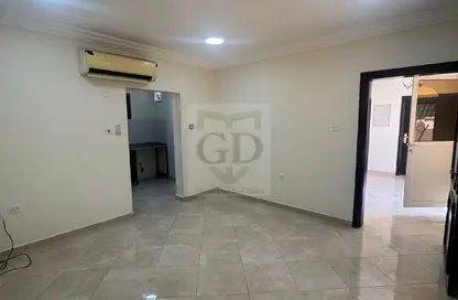 Apartment - Studio - 1 Bathroom for rent in Al Maamoura - Al Maamoura - Doha