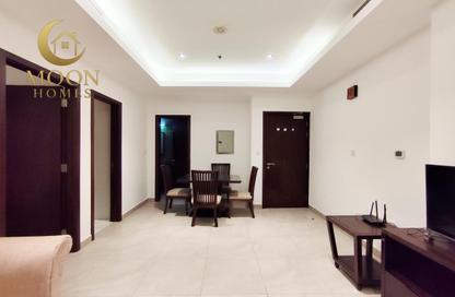Apartment - 1 Bedroom - 2 Bathrooms for rent in Umm Ghuwailina 4 - Umm Ghuwailina - Doha