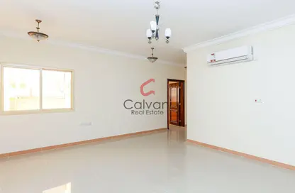 Apartment - 2 Bedrooms - 2 Bathrooms for rent in Al Mansoura - Al Mansoura - Doha