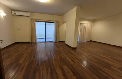 Apartment - 2 Bedrooms - 2 Bathrooms for rent in Al Mansoura - Al Mansoura - Doha