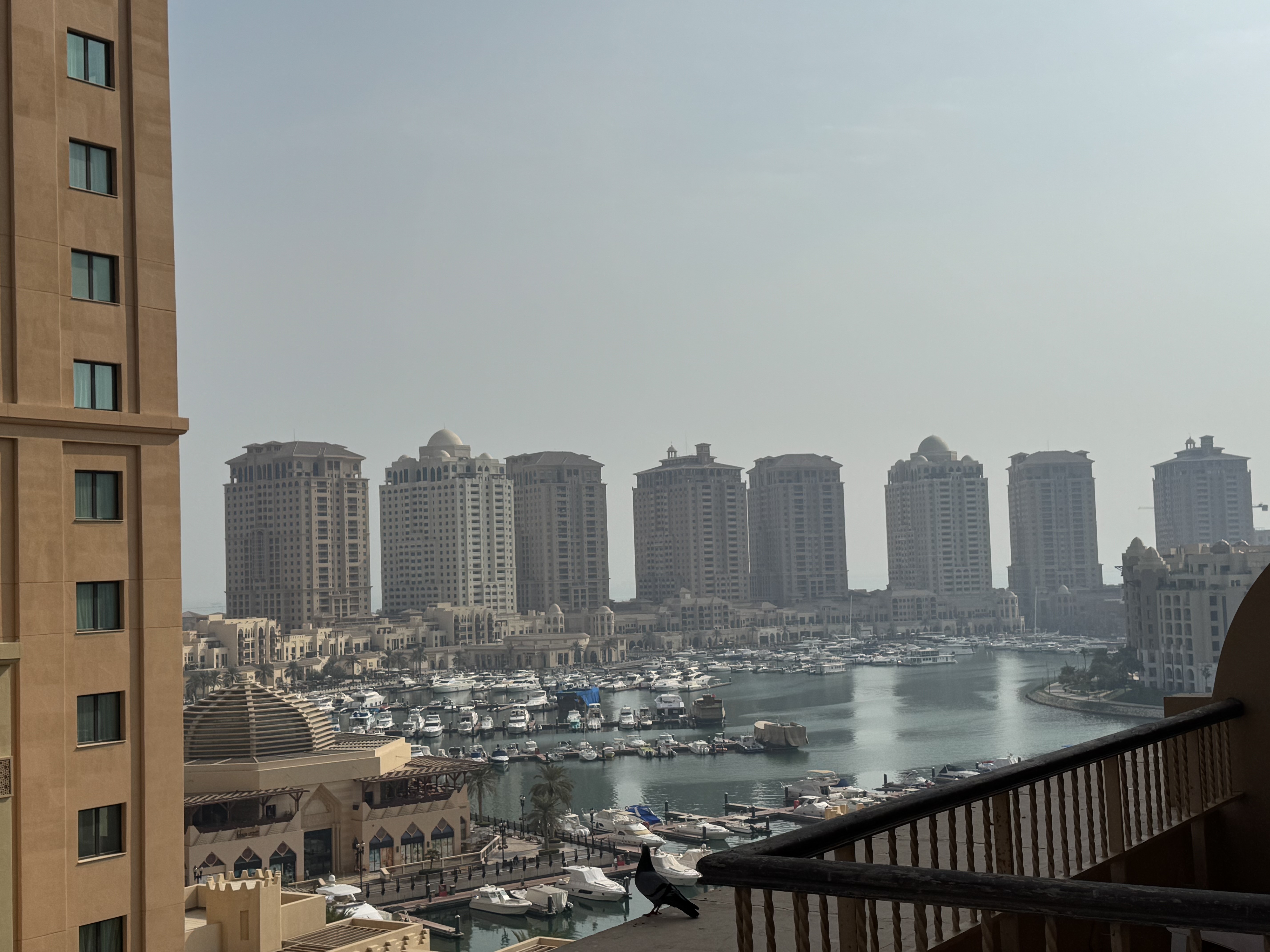 SPACIOUS 1+OFFICE SF NO BALCONY - apartment in Porto Arabia