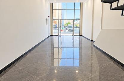 محل تجاري - استوديو - 1 للايجار في مشيرب - مشيرب - الدوحة