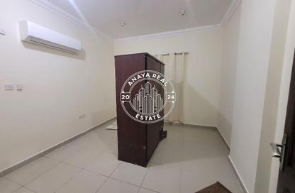 Apartment - 2 - 2 for rent in Umm Ghwailina Comm - Umm Ghuwalina - Umm Ghuwailina - Doha